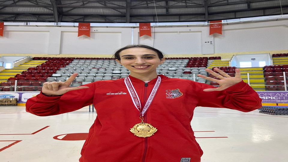 Öğrencimiz Elif Ilgın Öztabak Ümitler Türkiye Taewondo Şampiyonası 49 Kg'da Türkiye Şampiyonu Olmuştur