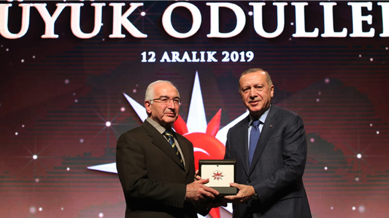 Öğretim Üyemiz Prof. Dr. Ahmet Yaşar Ocak’a ‘Sosyal Bilimler’ Alanında  Cumhurbaşkanlığı Kültür ve Sanat Büyük Ödülü 