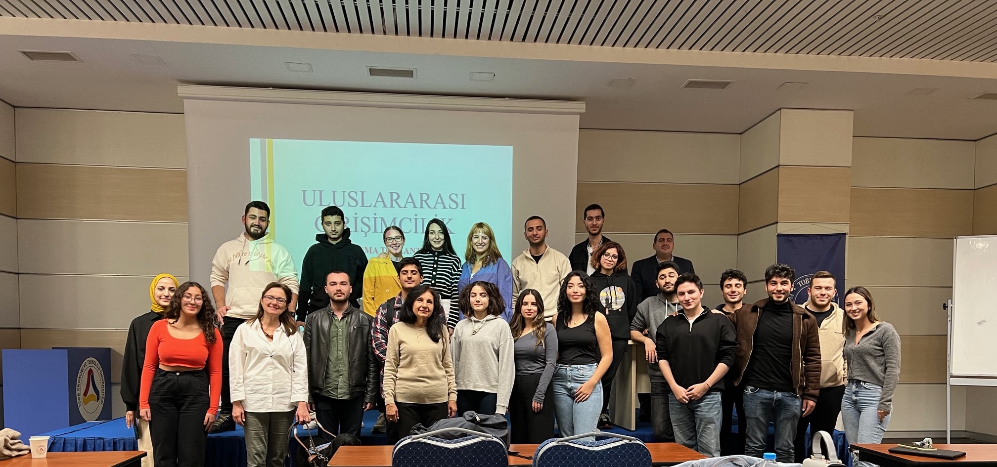 Uluslararası Girişimcilik Bölümü Tanışma Toplantısı Gerçekleştirildi