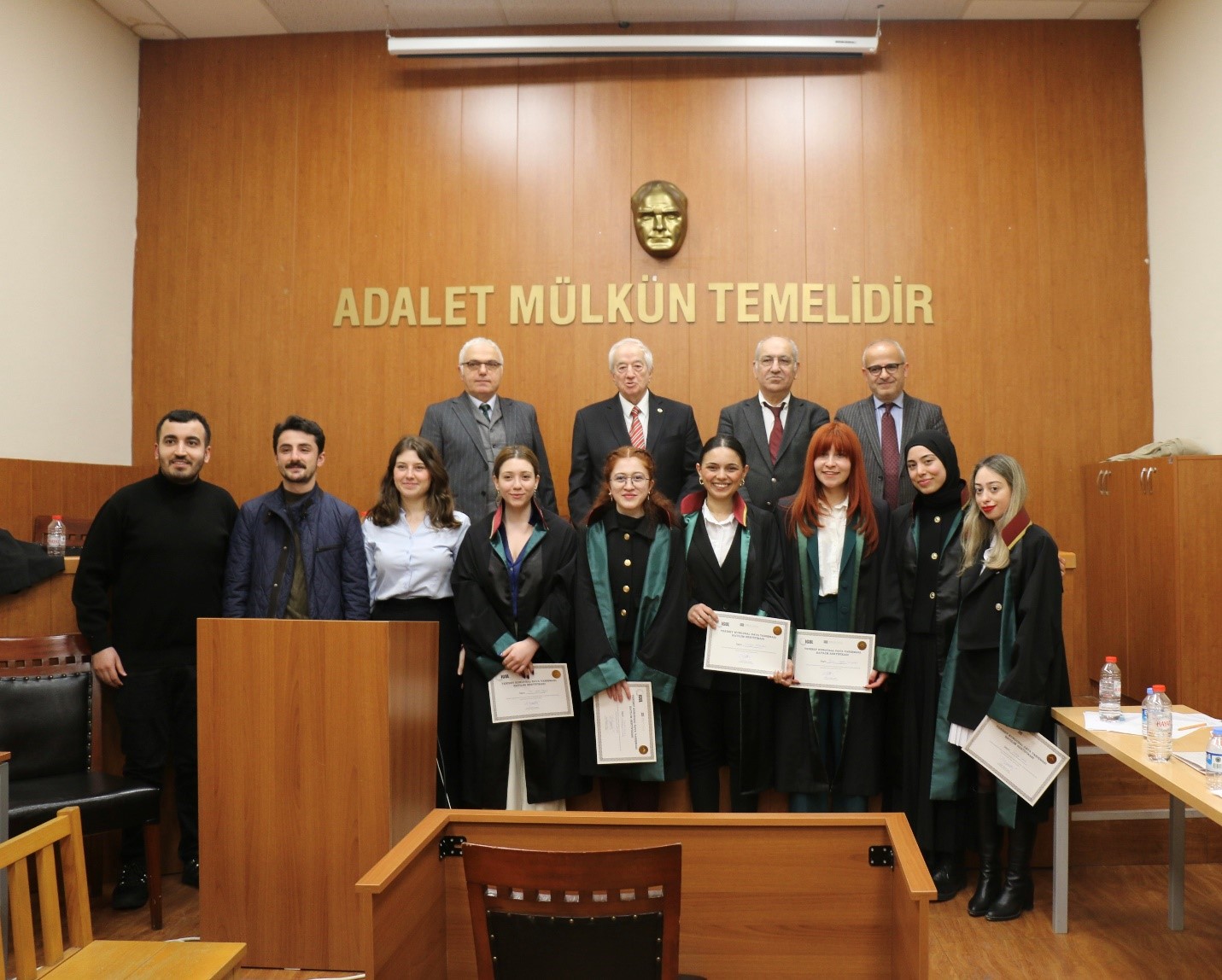 TOBB ETÜ Hukuk Fakültesi Öğrencileri Yenisey KURGUSAL Dava Yarışmasını Birincilikle  Tamamladı 