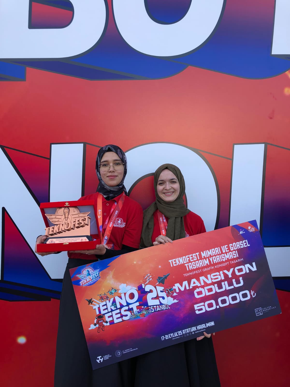 TEKNOFEST 2025 Mimari ve Görsel Tasarım Yarışması’nda Grafik Konsept Tasarım Kategorisinin Tek Ödülü TOBB ETÜ Görsel İletişim Tasarımı Bölümü’nün