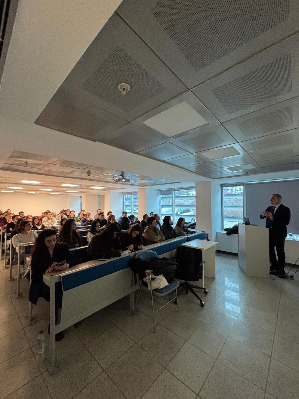 Bölümümüzde Global Perspektifle Marka Yönetimi Üzerine Case Sunumu Gerçekleştirildi!